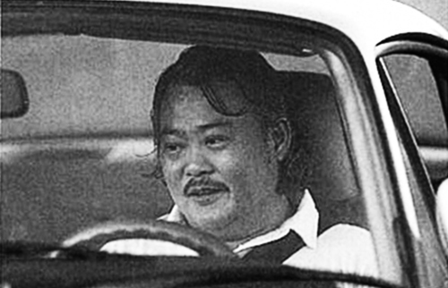試乗中の徳さん。微笑みがこぼれる