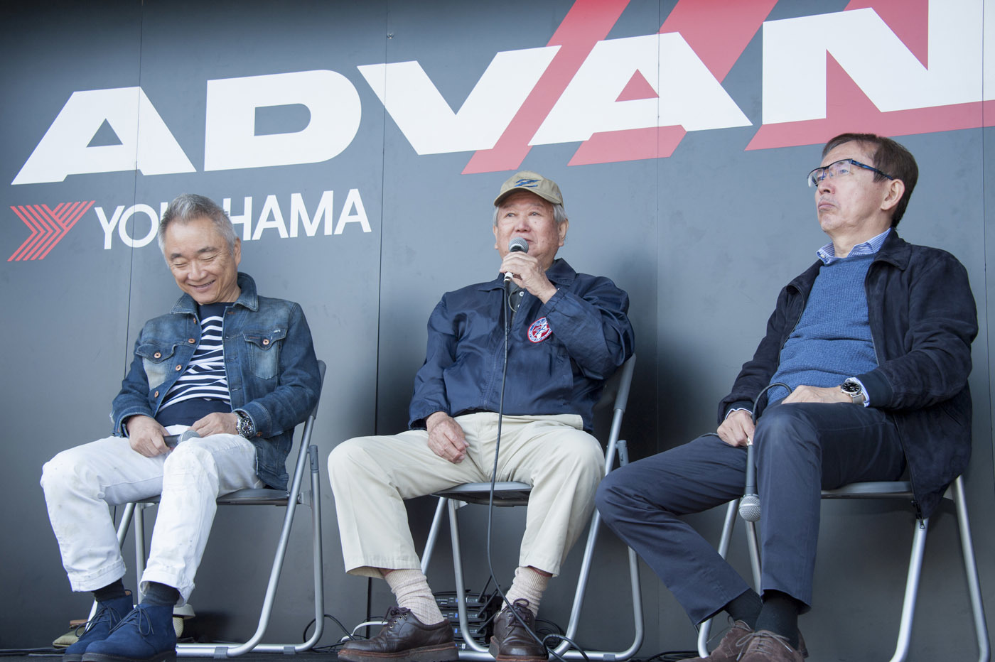 (写真右)中村史郎 /元日産自動車専務 、デザイン本部長、(中) 松尾良彦/S30フェアレディZチーフデザイナー、(左) 山下敏男/Z32デザイナー、首都大学東京システムデザイン学部教授