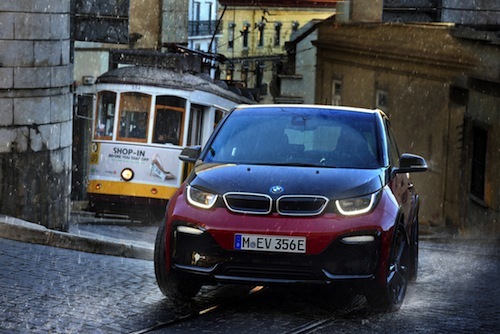 BMWがi3をAmazonで販売をしていたがその後は定着することはなかった