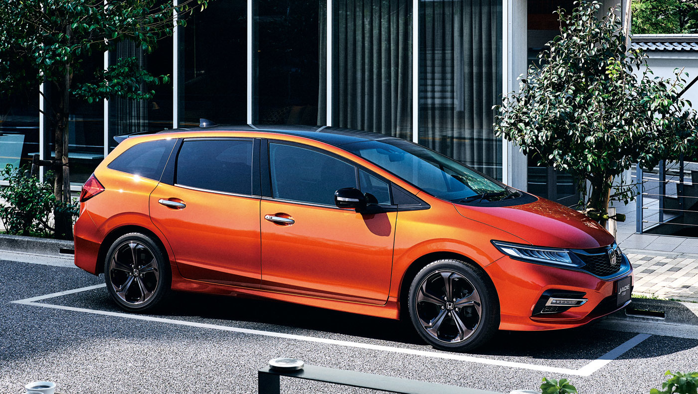 ジェイド RS・Honda SENSING(255万8520円/ハイブリッド仕様のRSは289万8720円)