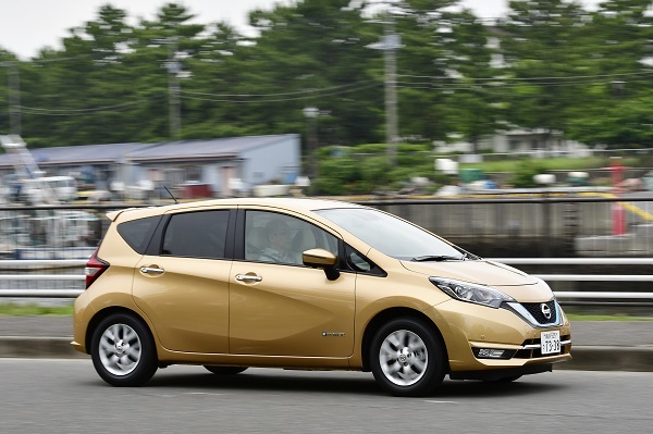 日産 ノート e-POWER/全長×全幅×全高:4100×1695×1520mm、価格帯:。