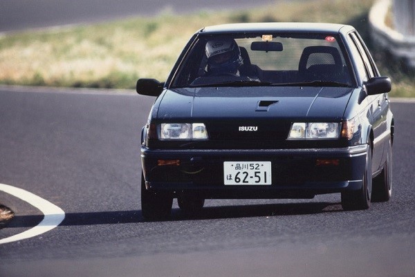 2代目ジェミニ(1985年登場)。