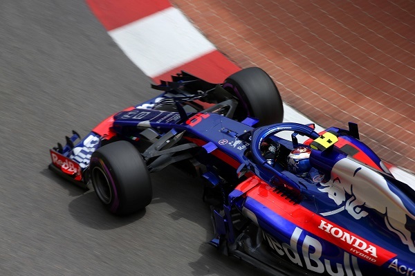 モナコGPで7位入賞を果たしたトロロッソ・ホンダのガスリー車。“兄貴分”レッドブルとホンダの契約に関しては「期待」ばかりが伝えられるが、“契約の仕方”はホンダF1の将来を左右する