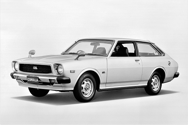 1976年、カローラに歴代で初めて追加された3ドアリフトバック