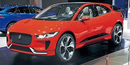 昨年のLAショーで公開されたジャガーのEV、I-PACEコンセプト。かっこよすぎる