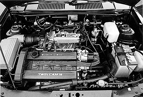 カルタスの1.3Lに搭載されたエンジンをショートストローク&DOHC4バルブ化して搭載。後期モデルでは110psまでアップ