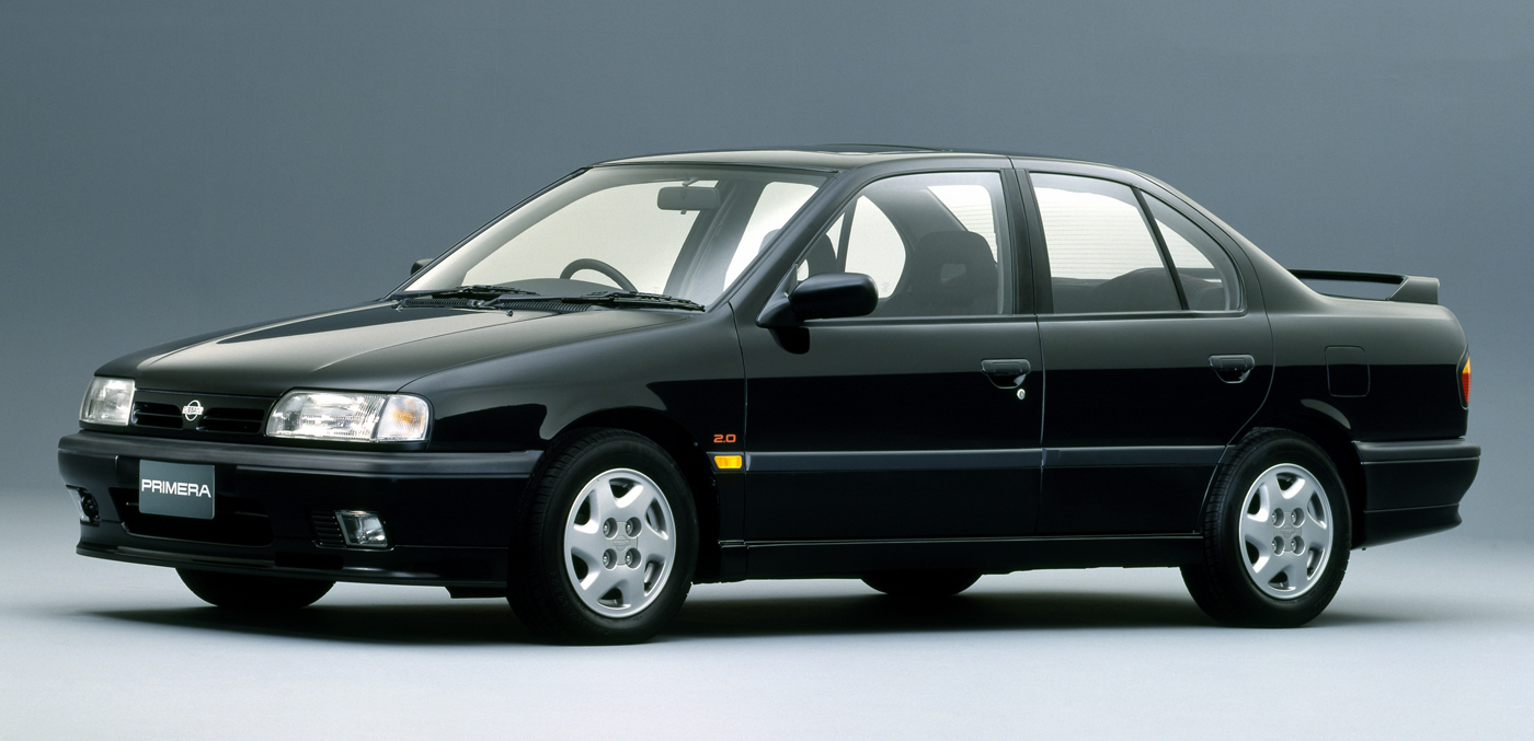 1990年に登場した初代プリメーラ。日本車がある種の頂点を迎えていた時代に登場した名車
