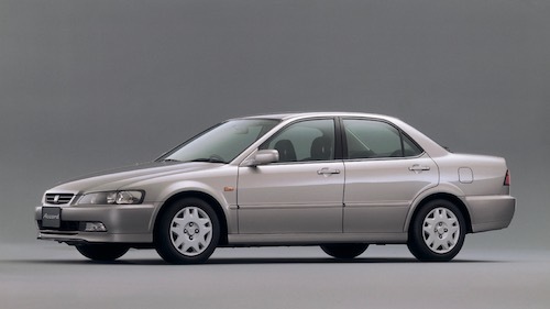 1997年発売の6代目アコード。3ナンバーだった前型とは一転、セダンは5ナンバーに回帰した