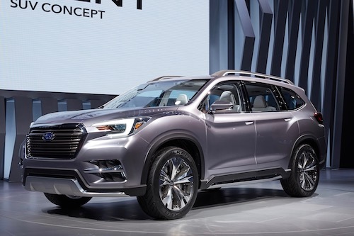 2014年に絶版となったトライベッカ以来の7人乗りSUV。タイヤサイズも21インチと大きい