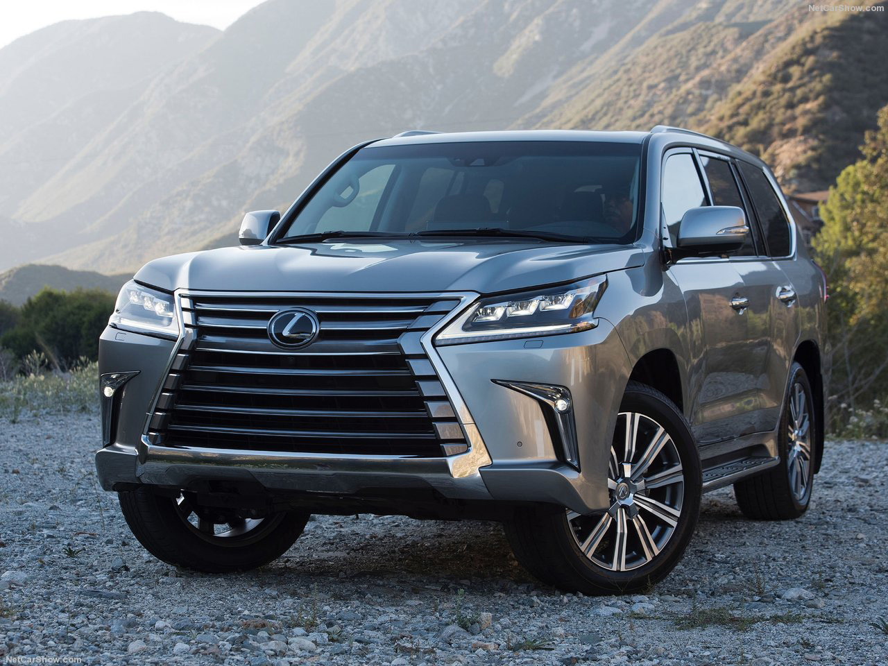 唯一の日本車ランクイン。中身はランクル200(トップモデルでも683万6400円)ですが、レクサスなので堂々この価格