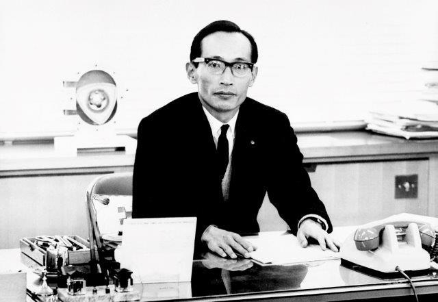 1967年頃、ロータリーエンジン研究部長時代の山本健一氏