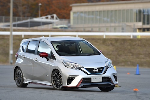 回生ブレーキで減速する感覚はまさに新次元。楽しいスポーツ走行ができる