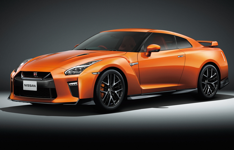 こちらも次期型の開発状況が見えてこないGT-R。世界的なイメージリーダーだからモデル消滅の心配はないものの、次期型のデビューが先送りになっている可能性はある