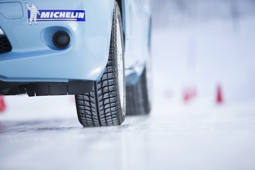 日本での開発を行っているミシュランのX-ICE3+は高速道路などでドライ路面での日常使いにもピッタリ
