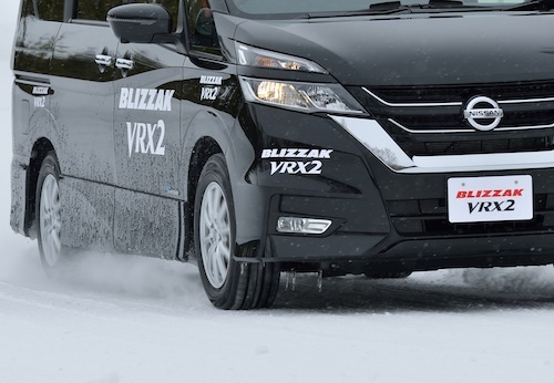 東北・北海道などで絶対的信頼を集めるブリザックVRX2。その性能はアイスガード6と共にまさに日本最上級