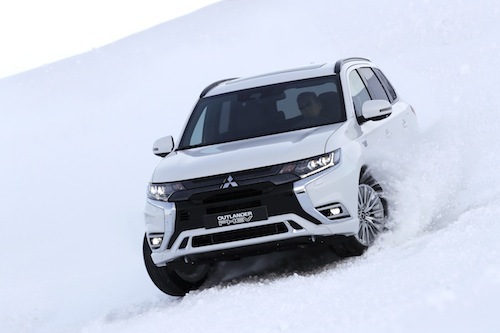 2019モデルの素性はクローズドコースではハッキリとわからないものの「いいクルマ」なのはすぐ感じられた