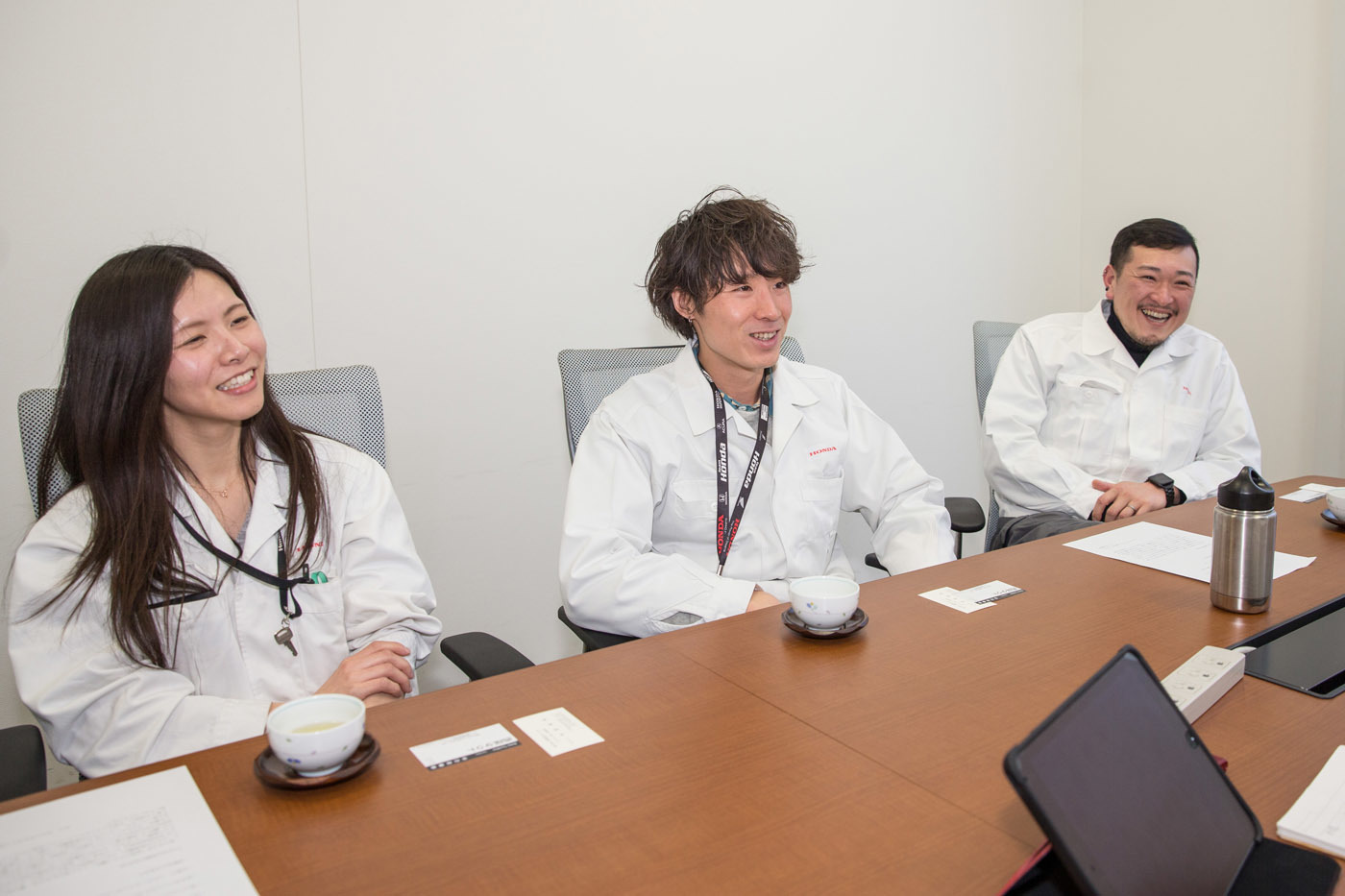 右からホンダアクセスの高橋氏、山田氏、竹腰氏(浜田氏は「自分は裏方なので……」と顔出しなし)
