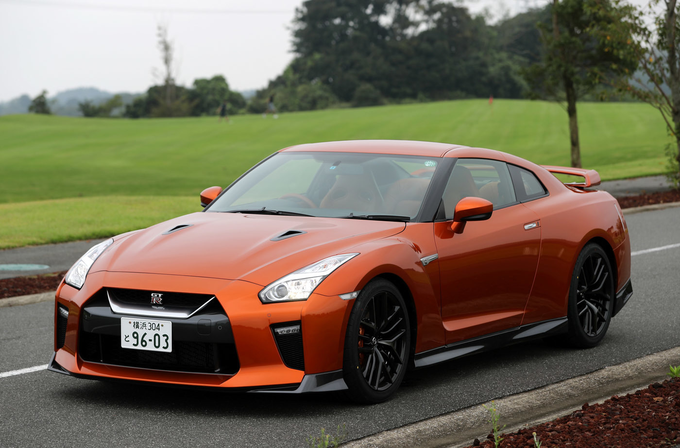 現行型GT-Rもデビューから10年が経過。毎年外観、内装、エンジン等に細かい進化が加えられている