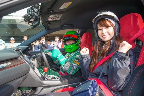 当日会場を盛り上げたModuloスマイルの安藤麻貴ちゃん。[まきにゃんスマイルもスタート前だけだったとか!?