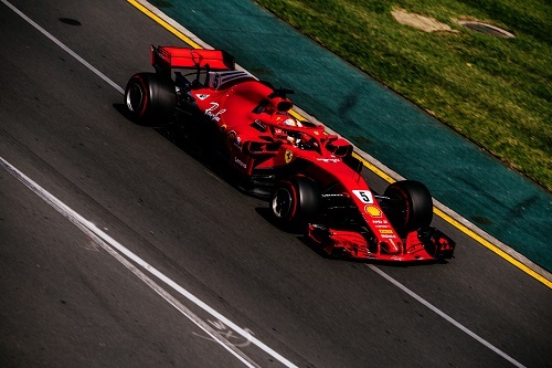 予選で2位を獲得したのはキミ・ライコネン。ベッテルは3位スタートから逆転優勝