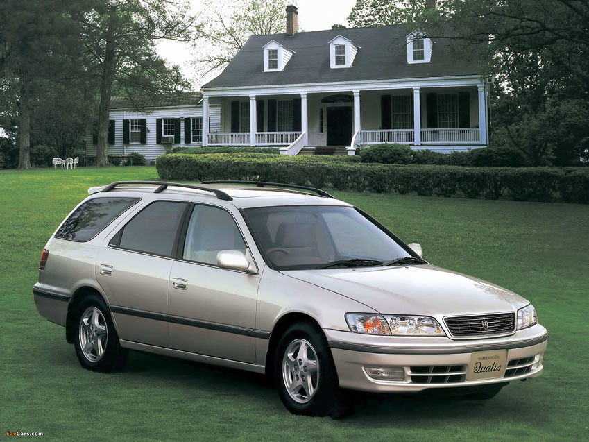 トヨタマーク2クオリス/車名に「マーク2」がつくが、カムリグラシアの姉妹車であり、プラットフォームも(当時の)カムリと共通のFF。エンジンは2.2Lの直4と、2.5Lと3L、2種のV6が用意されていた。基本装備は充実