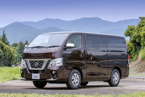 NV350キャラバン/全長×全幅×全高:4695×1695×1990mm、エンジン:2.5Lディーゼルターボ、129ps/36.3kgm