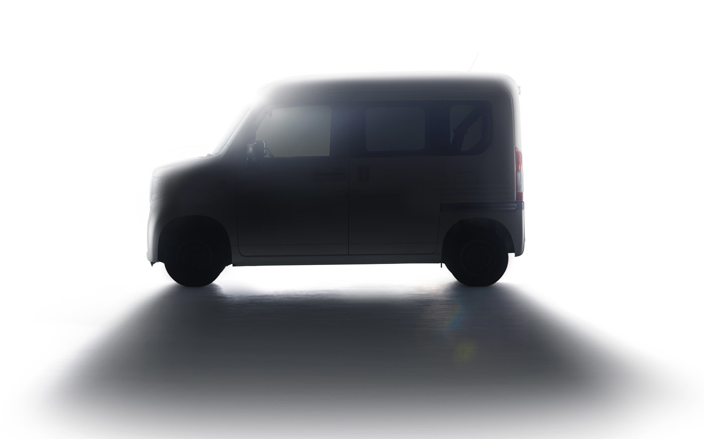今回の特設サイト開設にあたりホンダが公式に発表したティザー画像はこれ一枚。シルエットのみだった