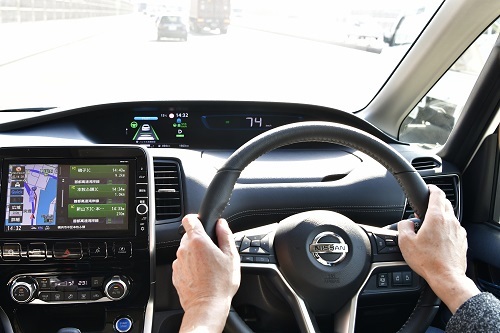 運転支援システムも充実してきたが頼りすぎるのも居眠りのもとになる