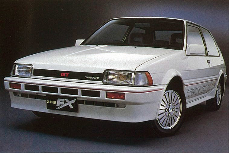1984〜1995年に発売していたカローラFX。初代モデルには「GT」グレードが用意され、全日本ツーリングカー選手権などでも活躍した